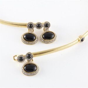 Ultra rare Judith Leiber gold tone belt with onyx